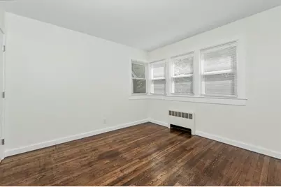 28 Hayes Ave, Lowell, MA 01854 - Photo 10