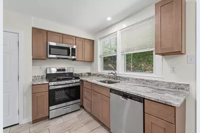28 Hayes Ave, Lowell, MA 01854 - Photo 2