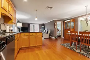 558 E Merrimack St, Lowell, MA 01852 - Photo 10
