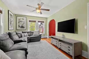 17 Windermere Rd, Boston, MA 02125 - Photo 16