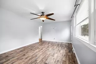 21 Lafayette St, Amesbury, MA 01913 - Photo 10