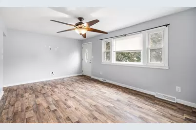 21 Lafayette St, Amesbury, MA 01913 - Photo 12