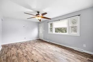 21 Lafayette St, Amesbury, MA 01913 - Photo 12