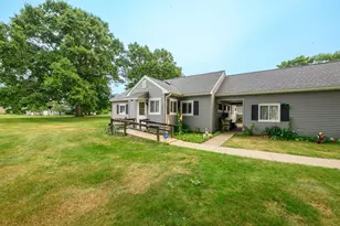 54 Meadowlark Ln, Chicopee, MA 01022 - Photo 6