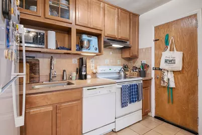 2 Larose Pl #10, Boston, MA 02135 - Photo 10