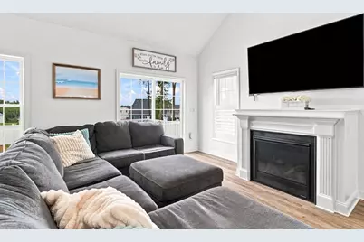 208 Crownshield Ave #208, Uxbridge, MA 01569 - Photo 22