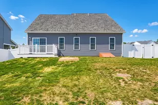 208 Crownshield Ave, Uxbridge, MA 01569 - Photo 6