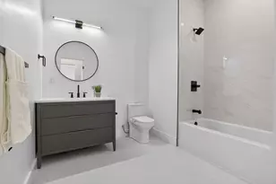 13 Clyde St, Somerville, MA 02145 - Photo 16