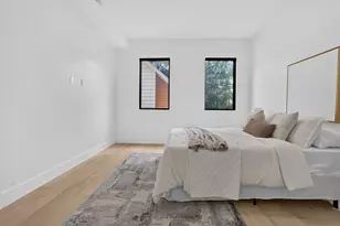 13 Clyde St, Somerville, MA 02145 - Photo 12