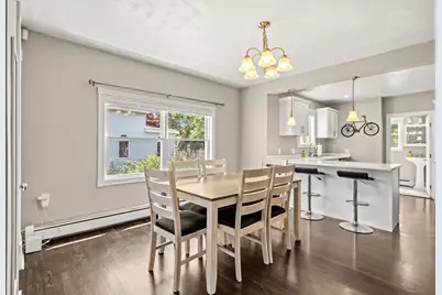 27 Meadowcroft St, Lowell, MA 01852 - Photo 10