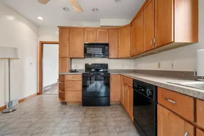 31 Lewis St, Medford, MA 02155 - Photo 8