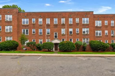 21 Englewood Ave #2, Brookline, MA 02445 - Photo 12