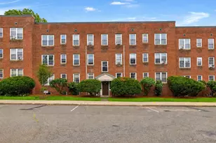 21 Englewood Ave, Brookline, MA 02445 - Photo 12