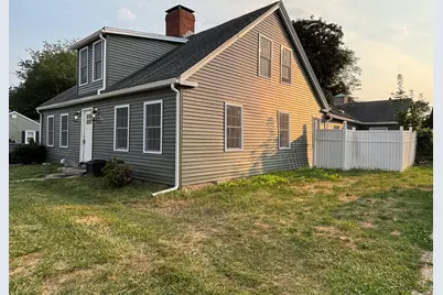 15 Quincy St, Brockton, MA 02302 - Photo 2