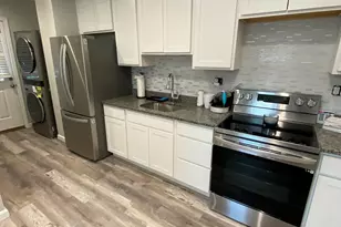 9 Oxford St, Lynn, MA 01902 - Photo 1