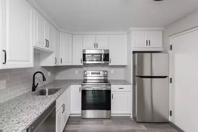 211 West St #6B, Quincy, MA 02169 - Photo 4