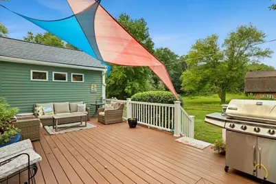 369 Village St, Medway, MA 02053 - Photo 8