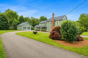 369 Village St, Medway, MA 02053 - Photo 2