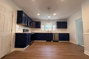 18 Marion St, Brockton, MA 02302 - Photo 8