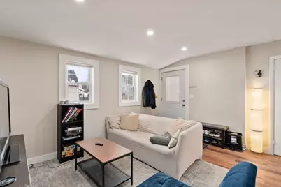 50 Hammond St #2, Waltham, MA 02451 - Photo 4