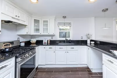 70 Glenwood Street, Lynn, MA 01902 - Photo 14