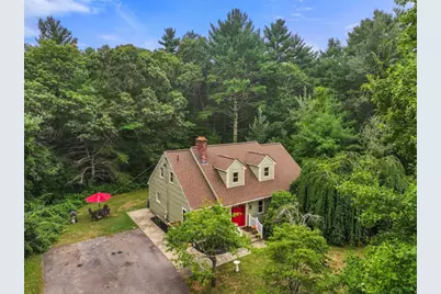 40 Clear Pond Rd, Lakeville, MA 02347 - Photo 2