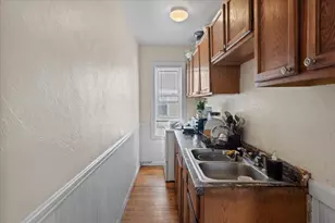 122 Dorchester St, Worcester, MA 01604 - Photo 12