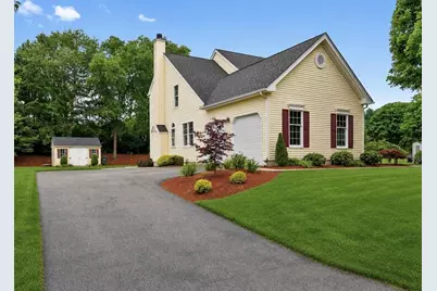 7 Whitehall Way, Bellingham, MA 02019 - Photo 4