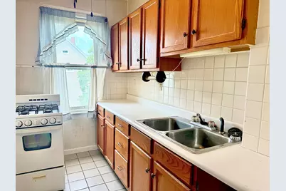 87 Hathaway St, New Bedford, MA 02746 - Photo 28