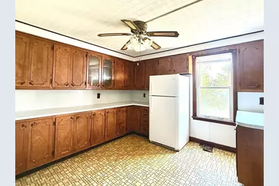 87 Hathaway St, New Bedford, MA 02746 - Photo 10