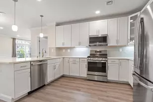 320 Middlesex Ave, Medford, MA 02155 - Photo 4