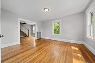 391 Poplar St, Boston, MA 02131 - Photo 12