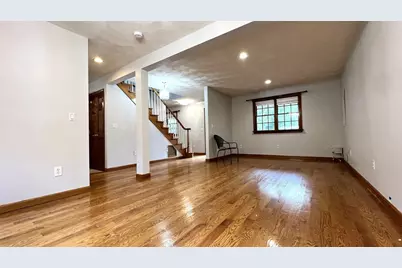 5 Kinney Ave, Burlington, MA 01803 - Photo 10