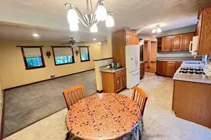 5 Kinney Ave, Burlington, MA 01803 - Photo 8