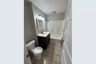 16 Northboro St, Worcester, MA 01604 - Photo 8