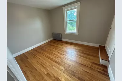 16 Northboro St, Worcester, MA 01604 - Photo 4