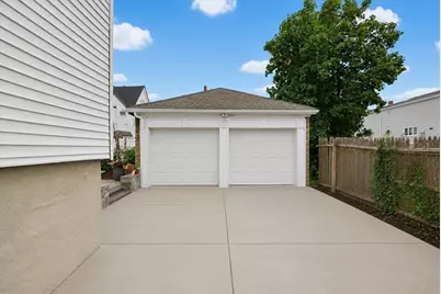 109 Cleveland Ave, Everett, MA 02149 - Photo 16