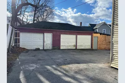 7 Bluff St, Worcester, MA 01610 - Photo 10