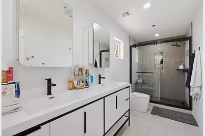 2 Vine St, Wrentham, MA 02093 - Photo 32
