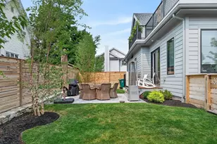208 Chapel, Newton, MA 02458 - Photo 36