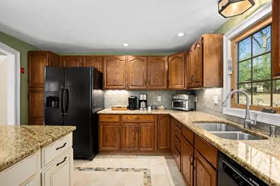 9 Cyndy Ln, Millbury, MA 01527 - Photo 8