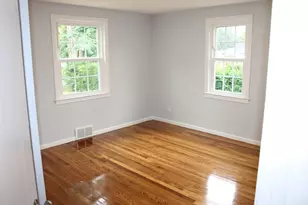 16 N Hood St, Springfield, MA 01109 - Photo 10