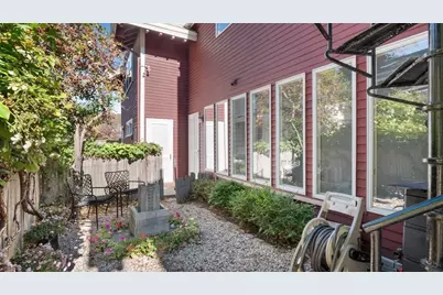 4 Coffin Court, Newburyport, MA 01950 - Photo 26