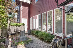 4 Coffin Ct, Newburyport, MA 01950 - Photo 26