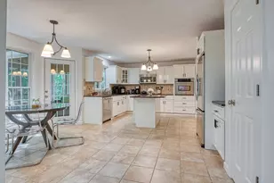 107 Field St, Taunton, MA 02780 - Photo 6