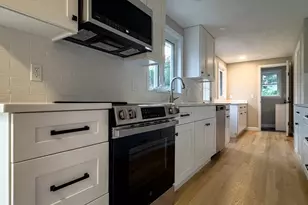 25 Diane Rd, Peabody, MA 01960 - Photo 8