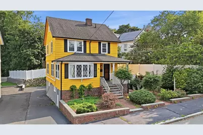112 Sherwood Rd, Medford, MA 02155 - Photo 2