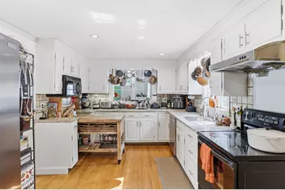 112 Sherwood Rd, Medford, MA 02155 - Photo 1