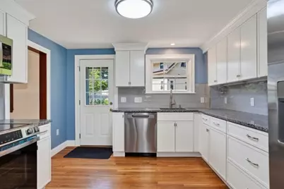 9 Harriett Ave, Burlington, MA 01803 - Photo 10