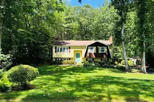 152 Forest St, Franklin, MA 02038 - Photo 2